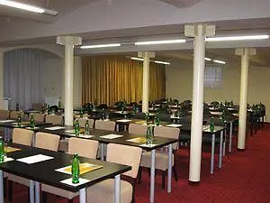 克特拉城堡酒店 4* Ratboř